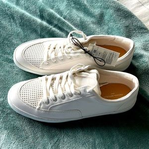 NWT Banana Republic white leather sneakers